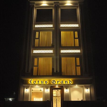 Отель Lotus Grand Akm Калка Экстерьер фото
